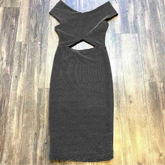 Alt B Bodycon Black Gold Shimmer Stripes Off Shoulders Cut Out Dress Midi Size S - Picture 3 of 8